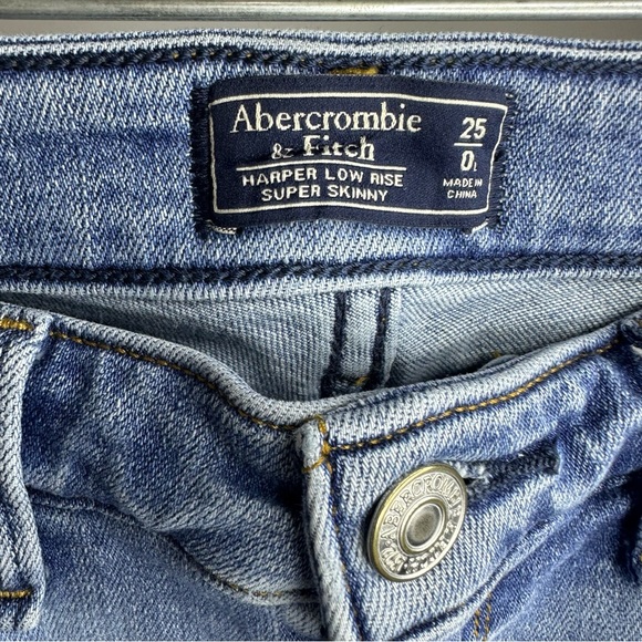 Women’s Abercrombie & Fitch Size 25/0 Long Embroidered Distressed Skinny Jeans - Picture 6 of 6